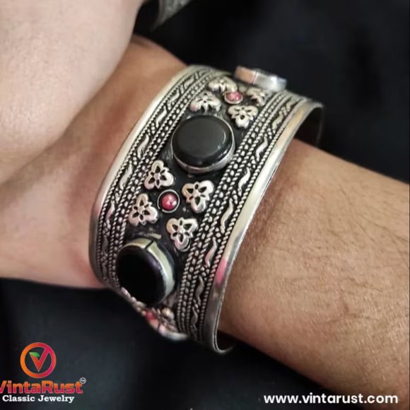 Single Afghani Vintage Stones and Beads Cuff Bracelets, Handcrafted Bracelets, - Picture 3 of 6